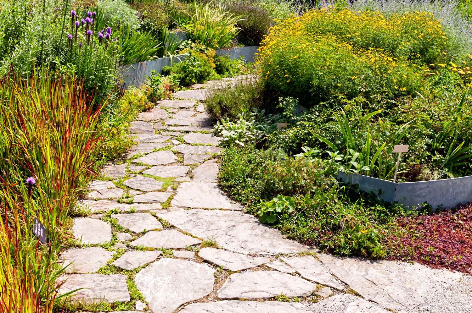 дорожка из камня